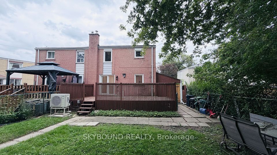 60 Chelwood Road Main, Toronto, ON M1K 2K8 16