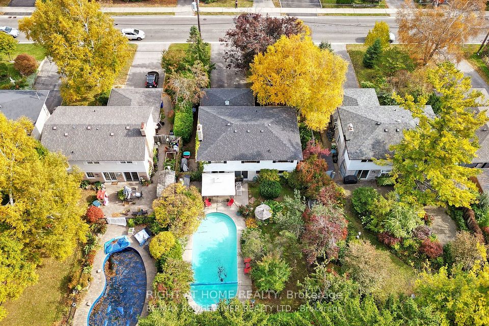 148 Meadowvale Road, Toronto, ON M1C 1S1 2