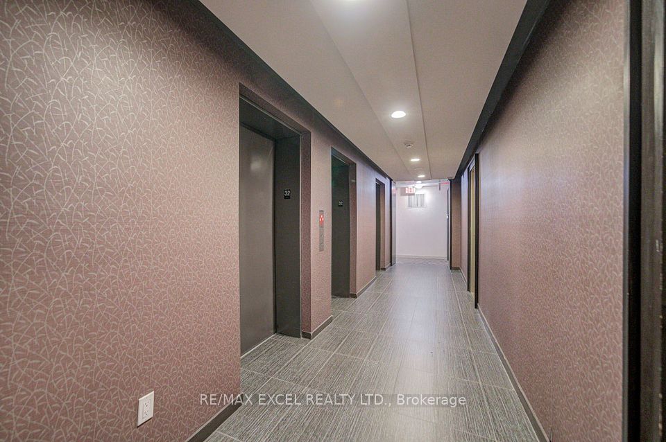 70 Town Centre Court 3207, Toronto, ON M1P 0B2 6