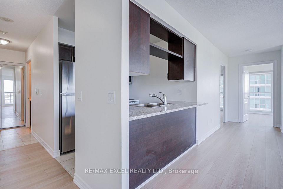 70 Town Centre Court 3207, Toronto, ON M1P 0B2 11