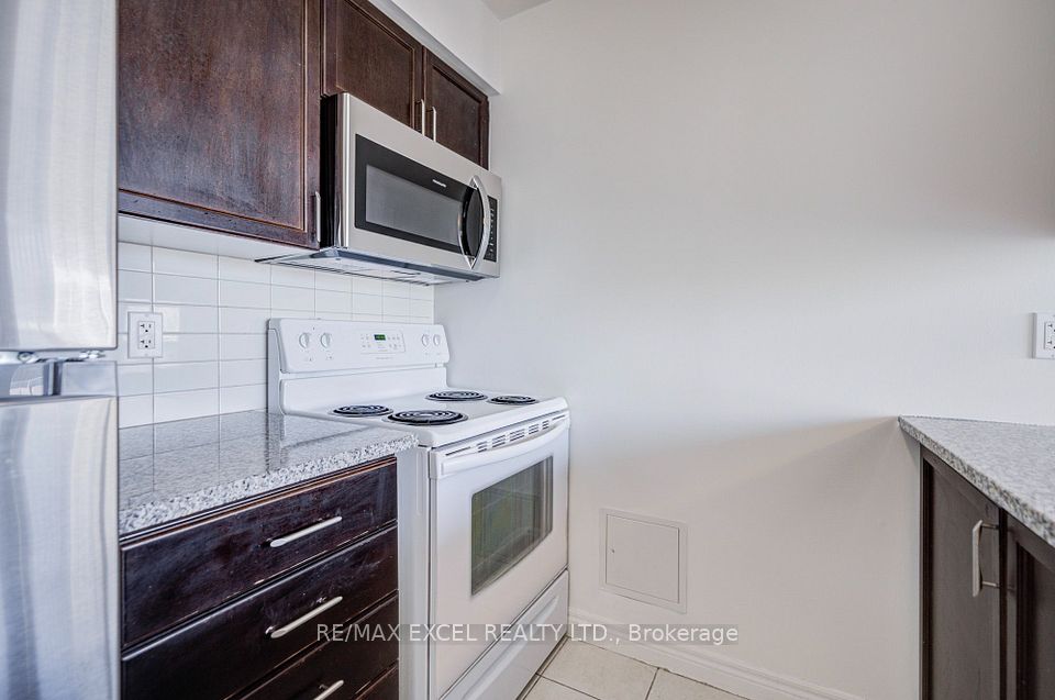 70 Town Centre Court 3207, Toronto, ON M1P 0B2 10