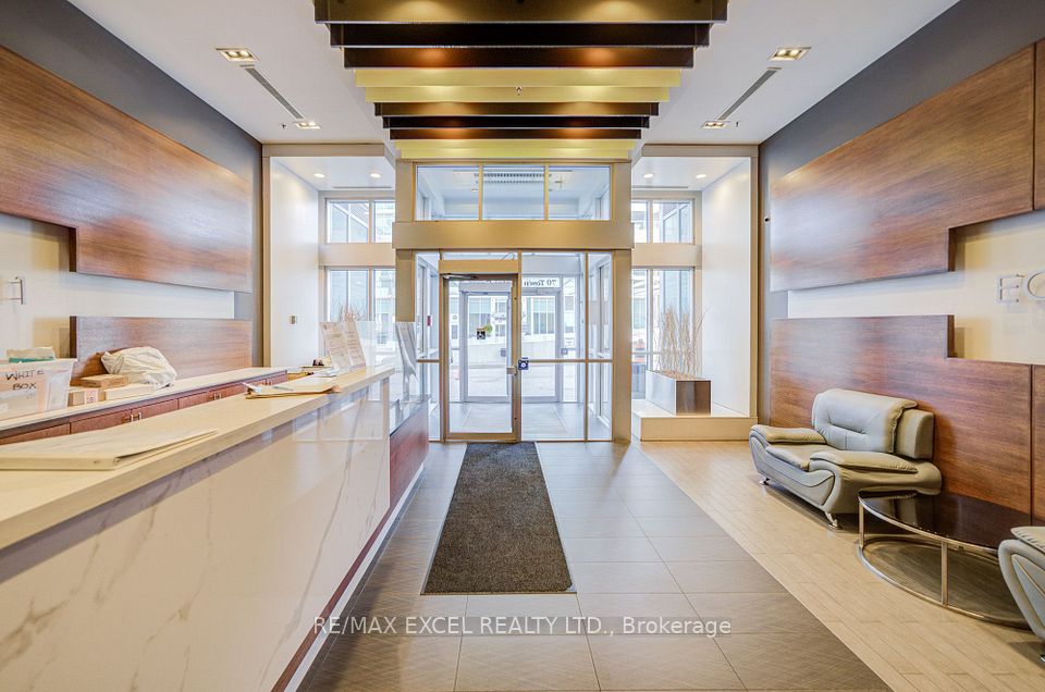 70 Town Centre Court 3207, Toronto, ON M1P 0B2 4