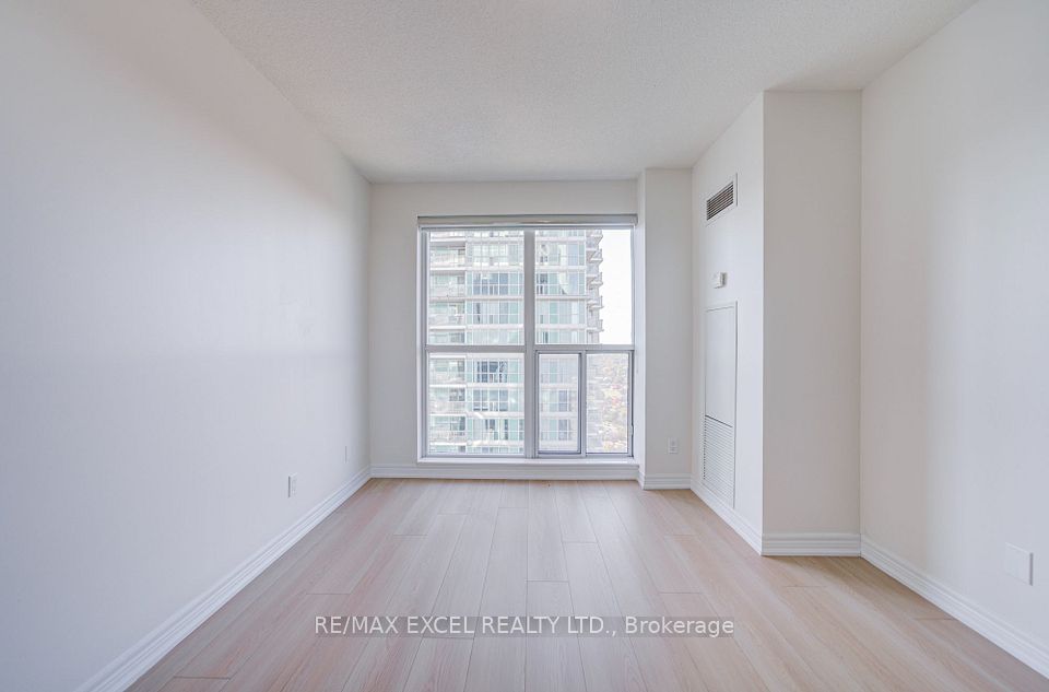 70 Town Centre Court 3207, Toronto, ON M1P 0B2 24