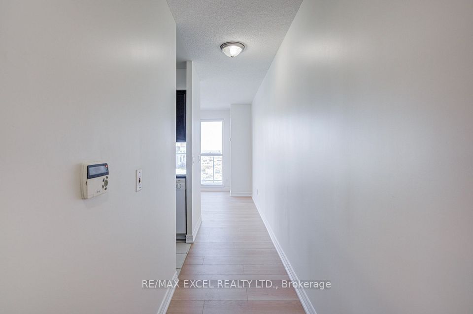 70 Town Centre Court 3207, Toronto, ON M1P 0B2 7