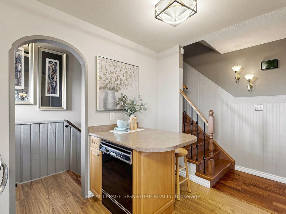 15 Guthrie Crescent, Whitby, ON L1P 1A6 15