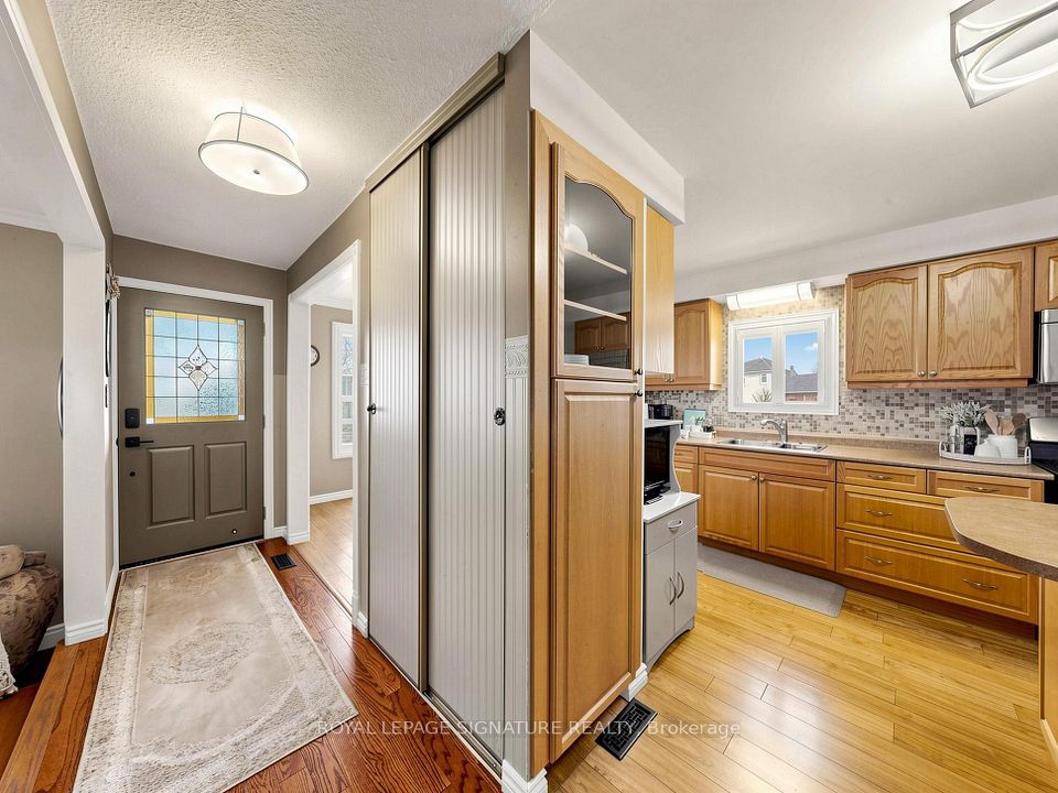 15 Guthrie Crescent, Whitby, ON L1P 1A6 14