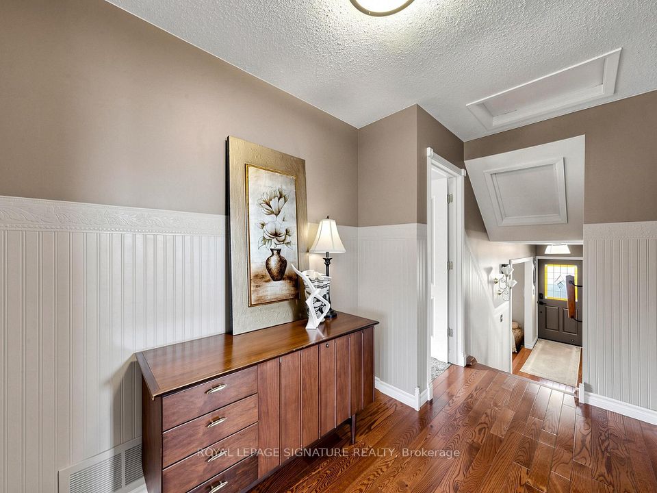 15 Guthrie Crescent, Whitby, ON L1P 1A6 16