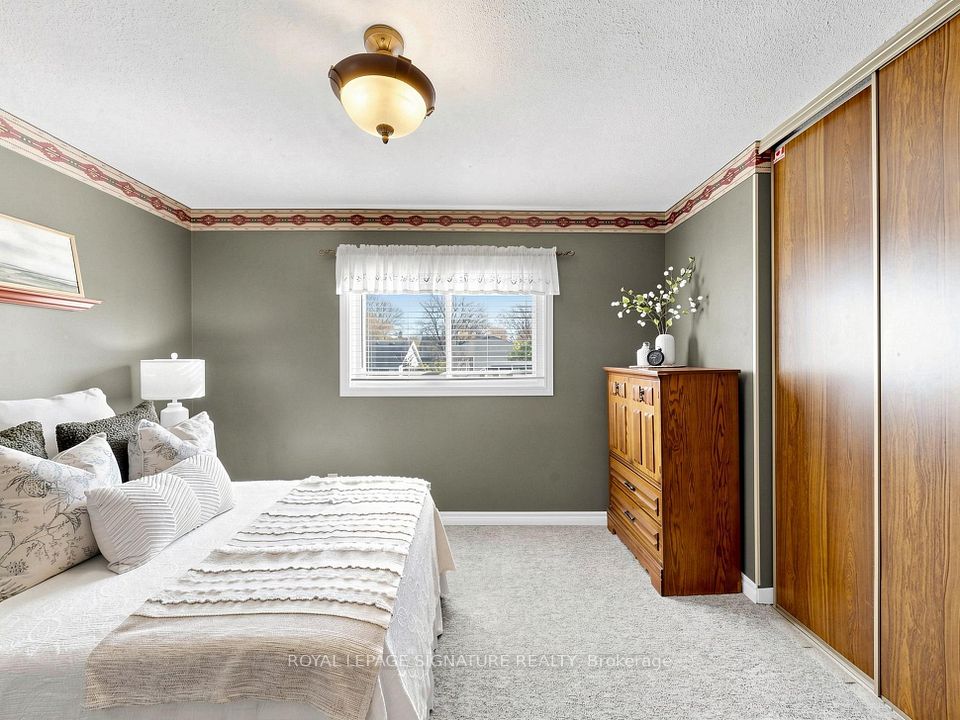 15 Guthrie Crescent, Whitby, ON L1P 1A6 19