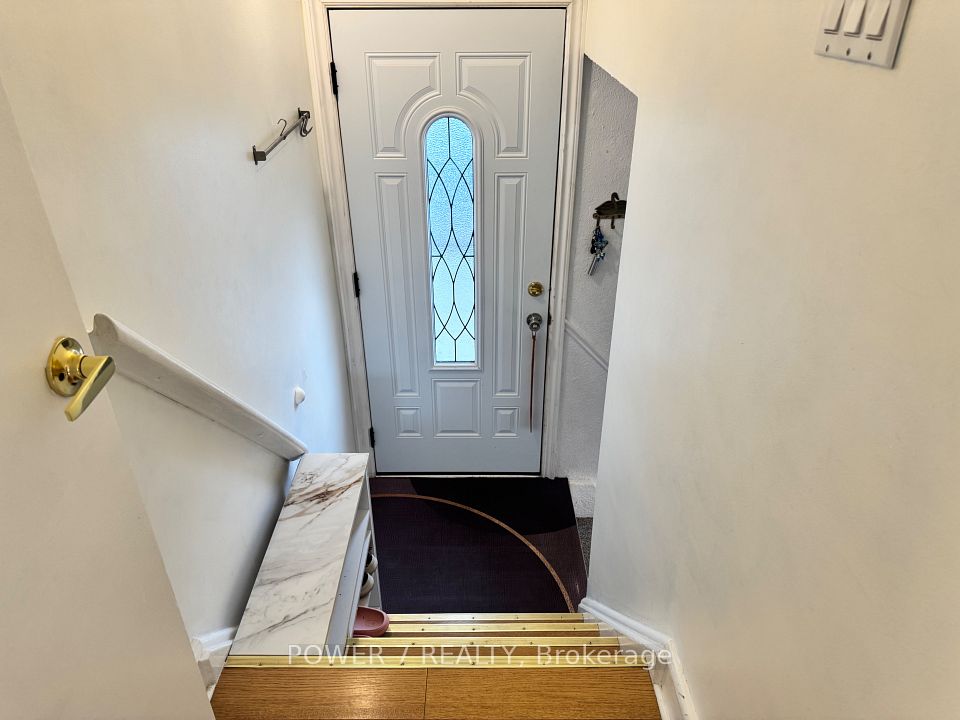 3 Brantwood Drive, Toronto, ON M1H 2G5 20