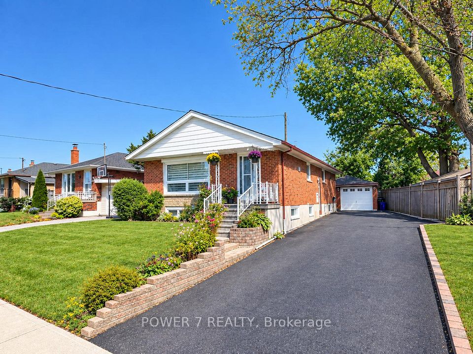 3 Brantwood Drive, Toronto, ON M1H 2G5 2