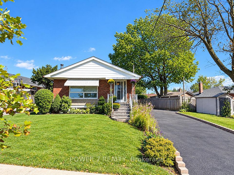 Detached at 3 Brantwood Drive, Toronto, ON M1H 2G5