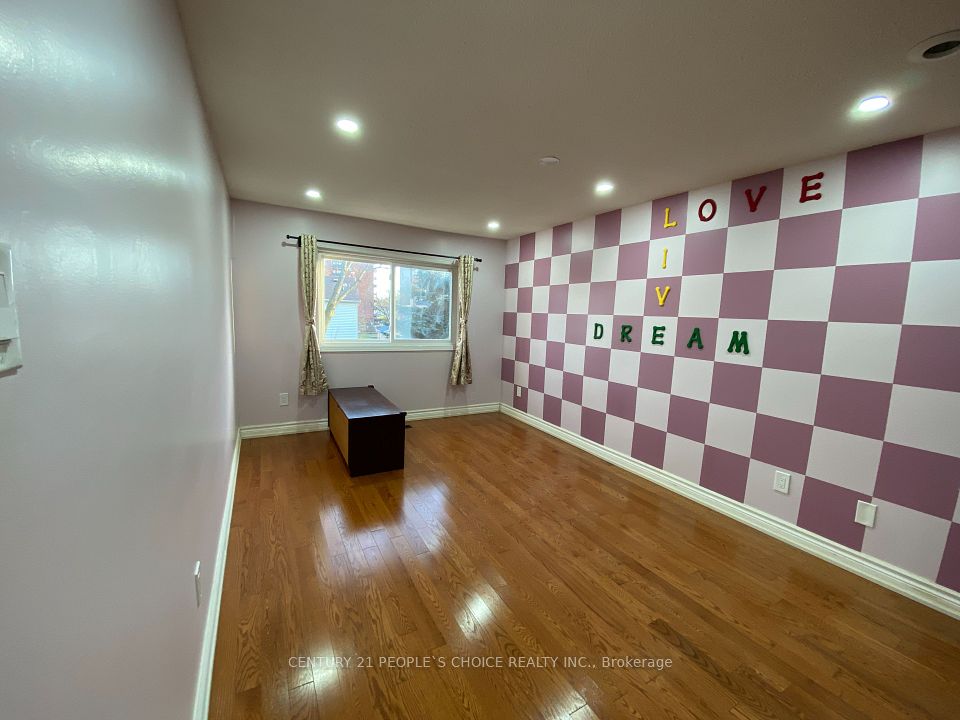 128 Greenwich Square Unit1, Toronto, ON M1J 3L3 25