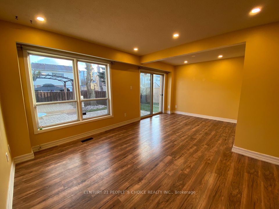 128 Greenwich Square Unit1, Toronto, ON M1J 3L3 7