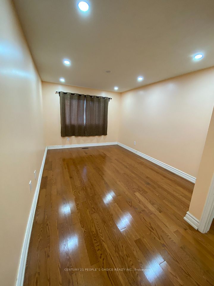 128 Greenwich Square Unit1, Toronto, ON M1J 3L3 22