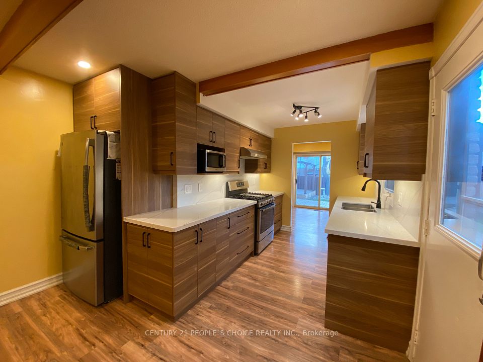 128 Greenwich Square Unit1, Toronto, ON M1J 3L3 12