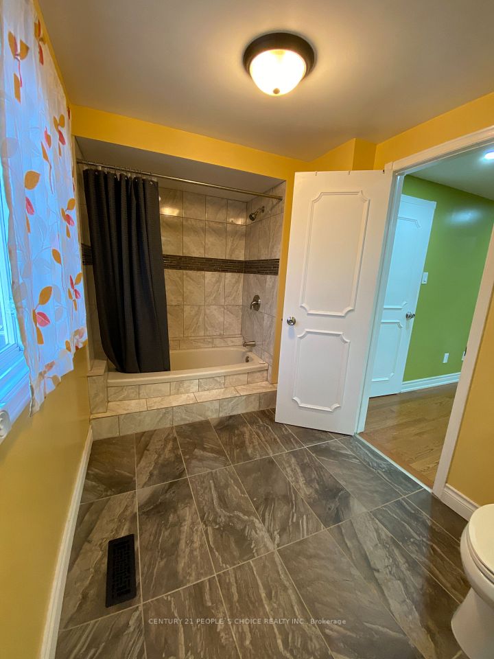 128 Greenwich Square Unit1, Toronto, ON M1J 3L3 19