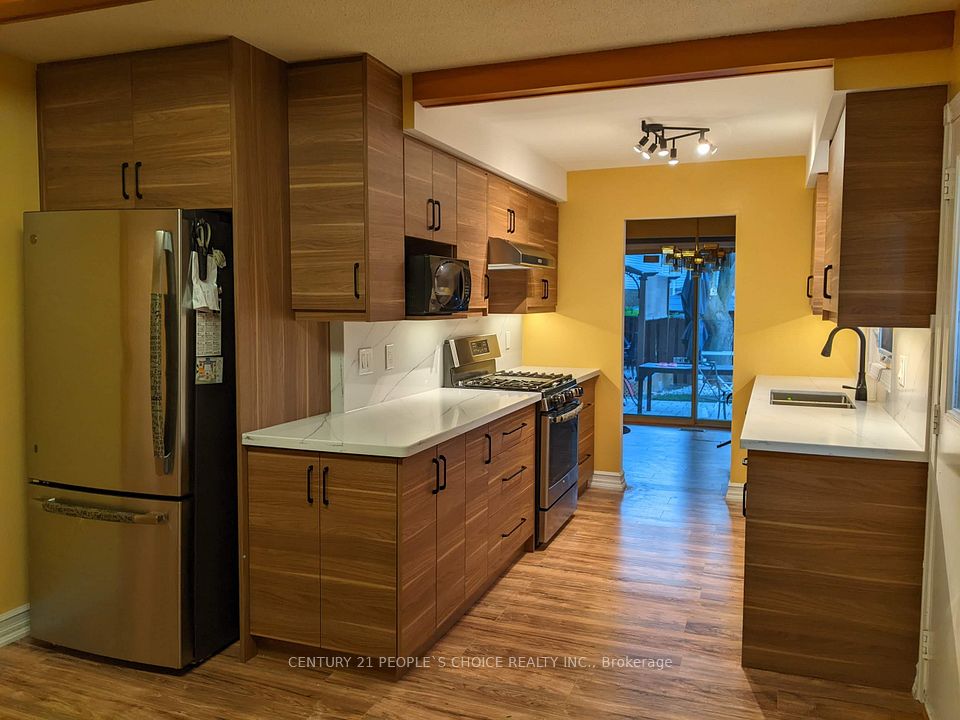 128 Greenwich Square Unit1, Toronto, ON M1J 3L3 9