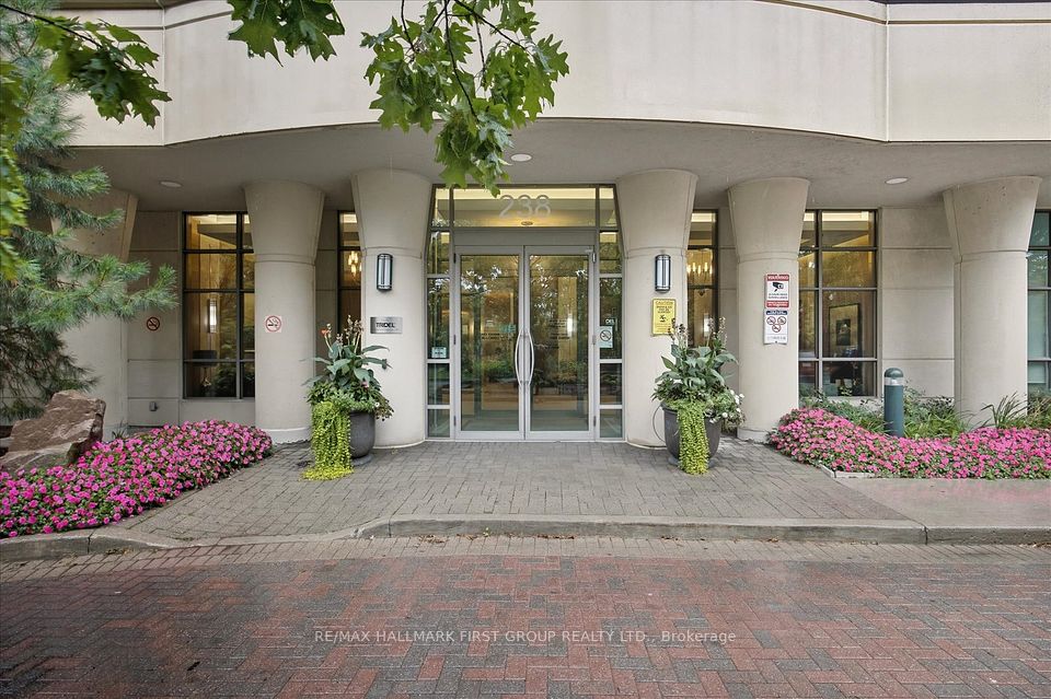 238 Bonis Avenue 1015, Toronto, ON M1T 3W7 2