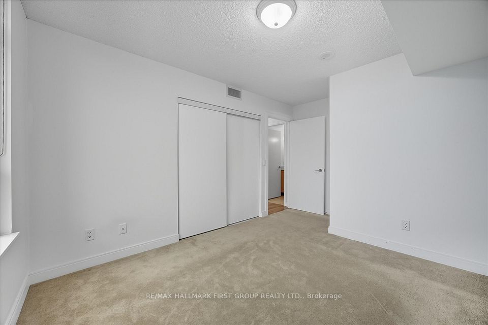 238 Bonis Avenue 1015, Toronto, ON M1T 3W7 14