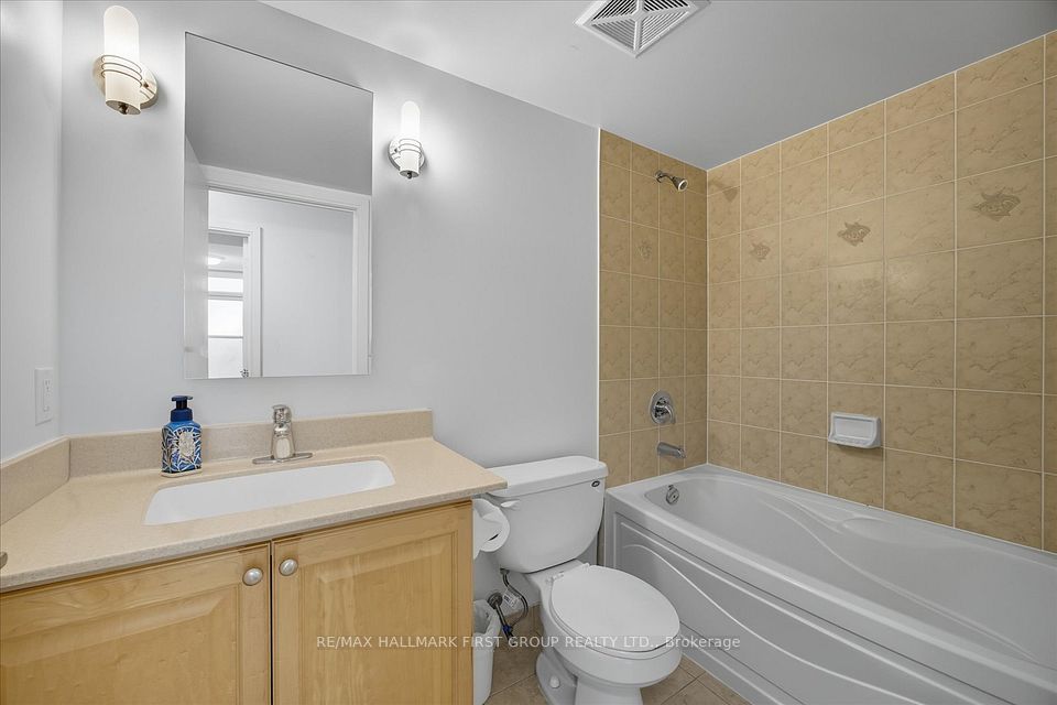 238 Bonis Avenue 1015, Toronto, ON M1T 3W7 15