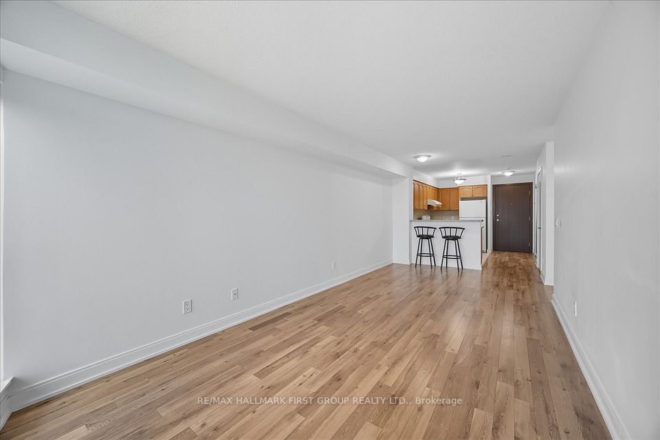 238 Bonis Avenue 1015, Toronto, ON M1T 3W7 9
