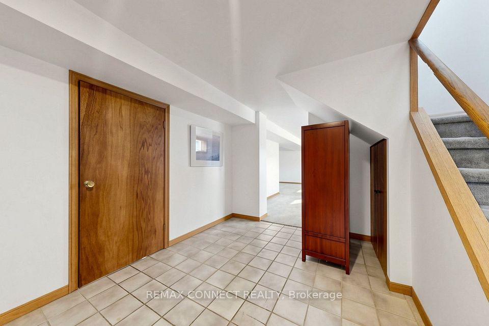 15 Grassington Crescent, Toronto, ON M1G 1X4 20