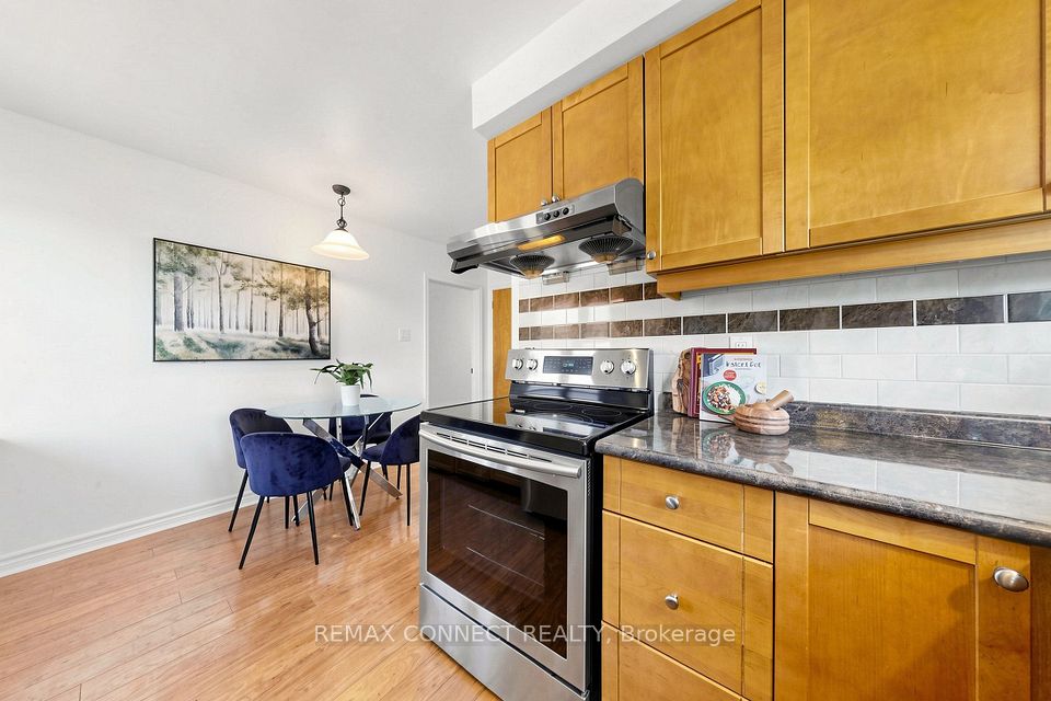 15 Grassington Crescent, Toronto, ON M1G 1X4 9