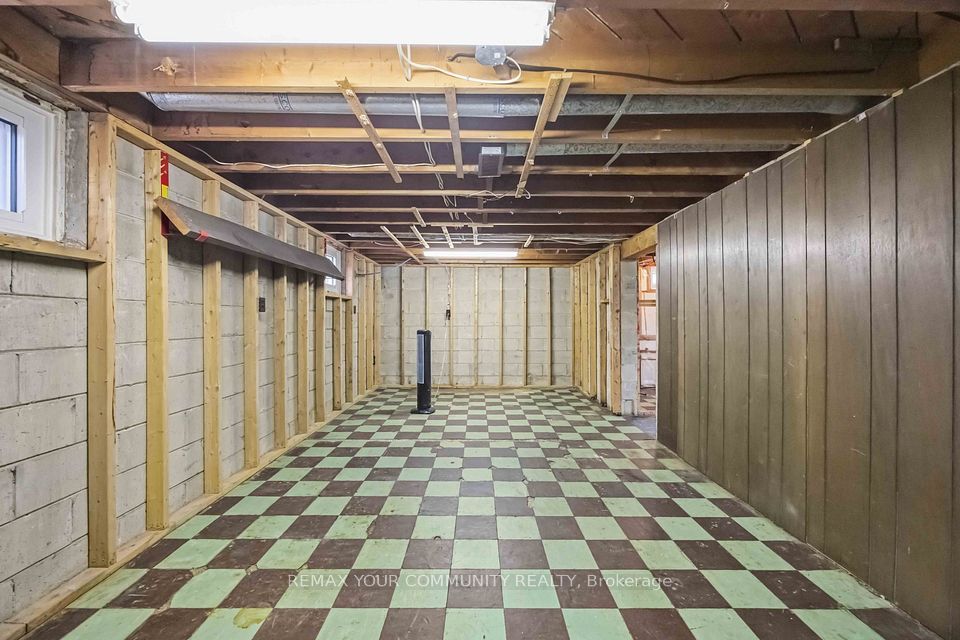 4 Waltonice Road, Toronto, ON M1M 3G5 19