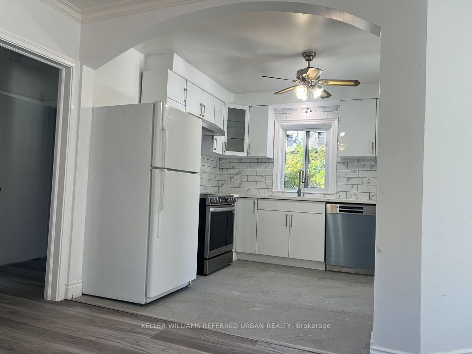 32 Janet Boulevard Main Floor, Toronto, ON M1R 1H6 5