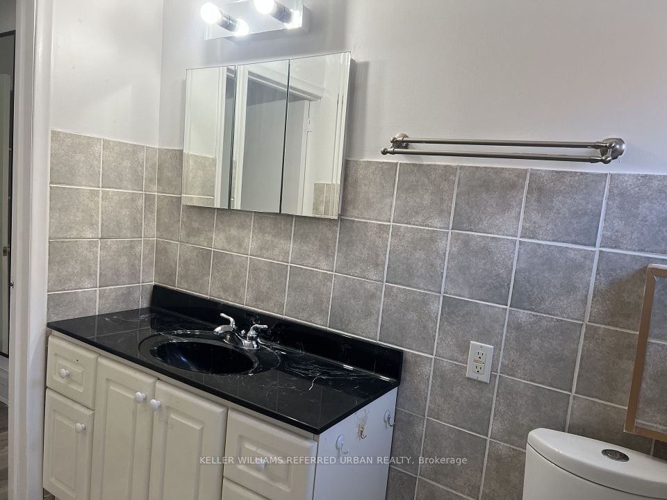 32 Janet Boulevard Main Floor, Toronto, ON M1R 1H6 11