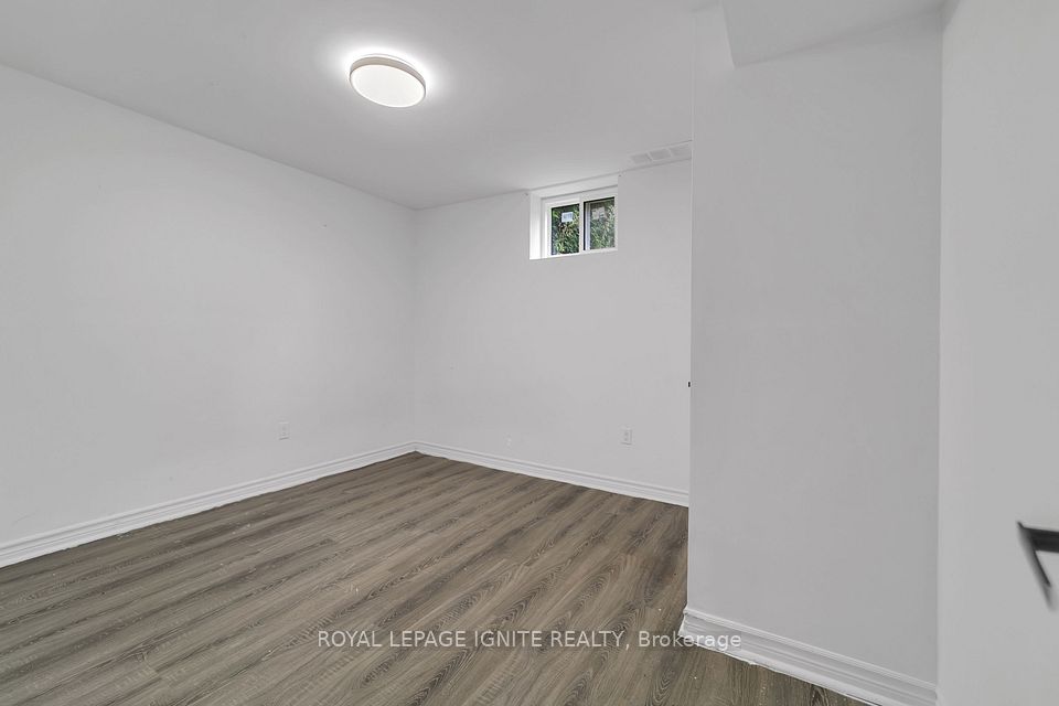 117 Cabot Street Bsmt, Oshawa, ON L1J 5R8 11