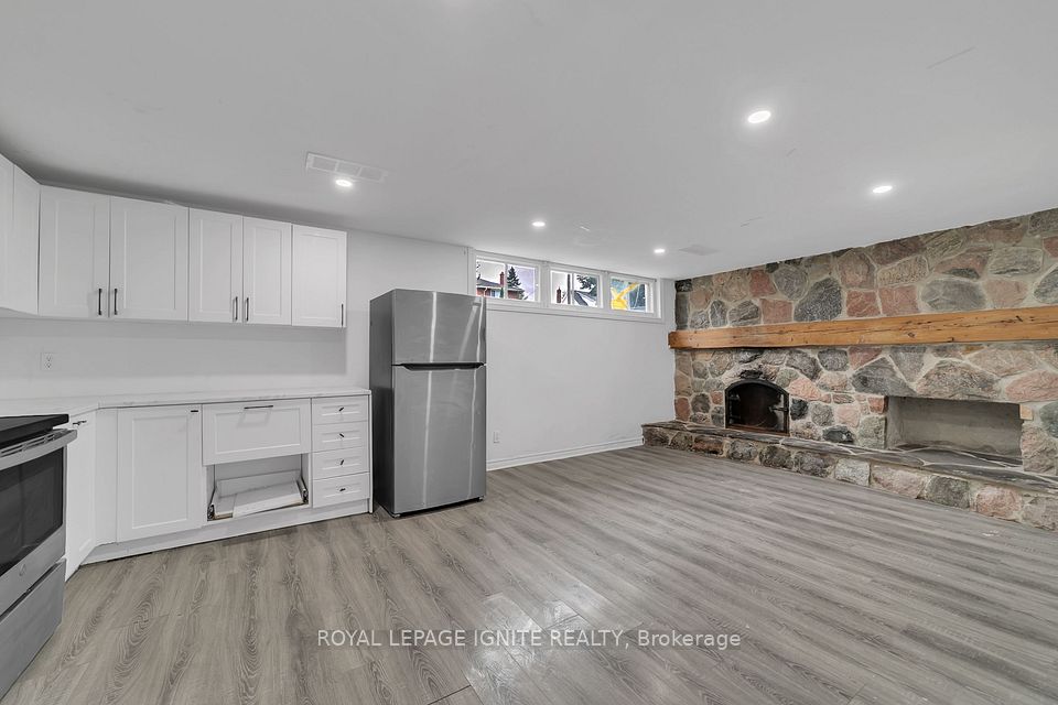 117 Cabot Street Bsmt, Oshawa, ON L1J 5R8 6