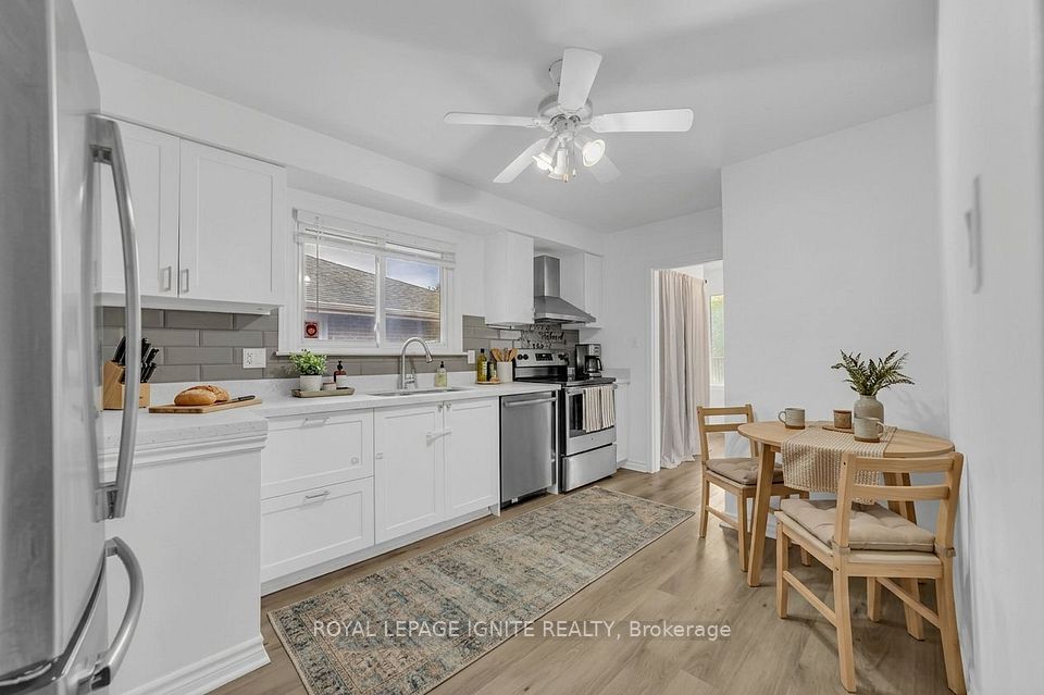 117 Cabot Street Main, Oshawa, ON L1J 5R8 7