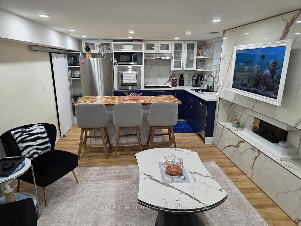 19 Barnes Crescent LOWER LEVEL, Toronto, ON M1G 1Z8 2