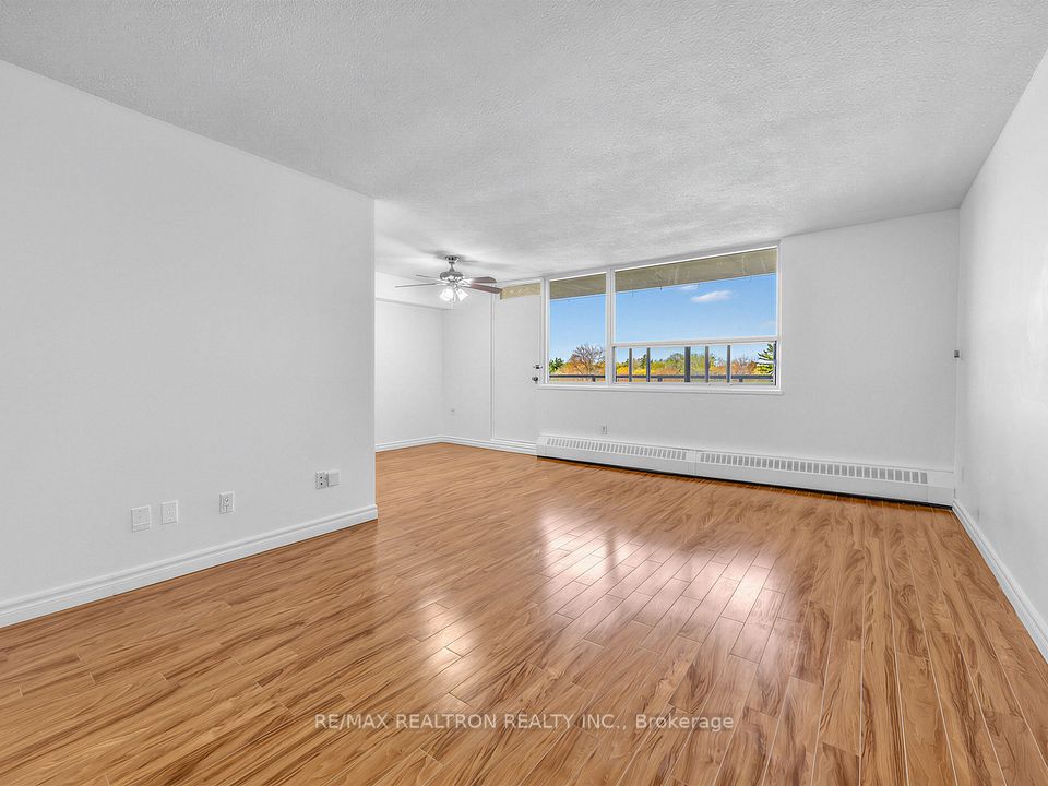 180 Markham Road 501, Toronto, ON M1M 2Z9 7