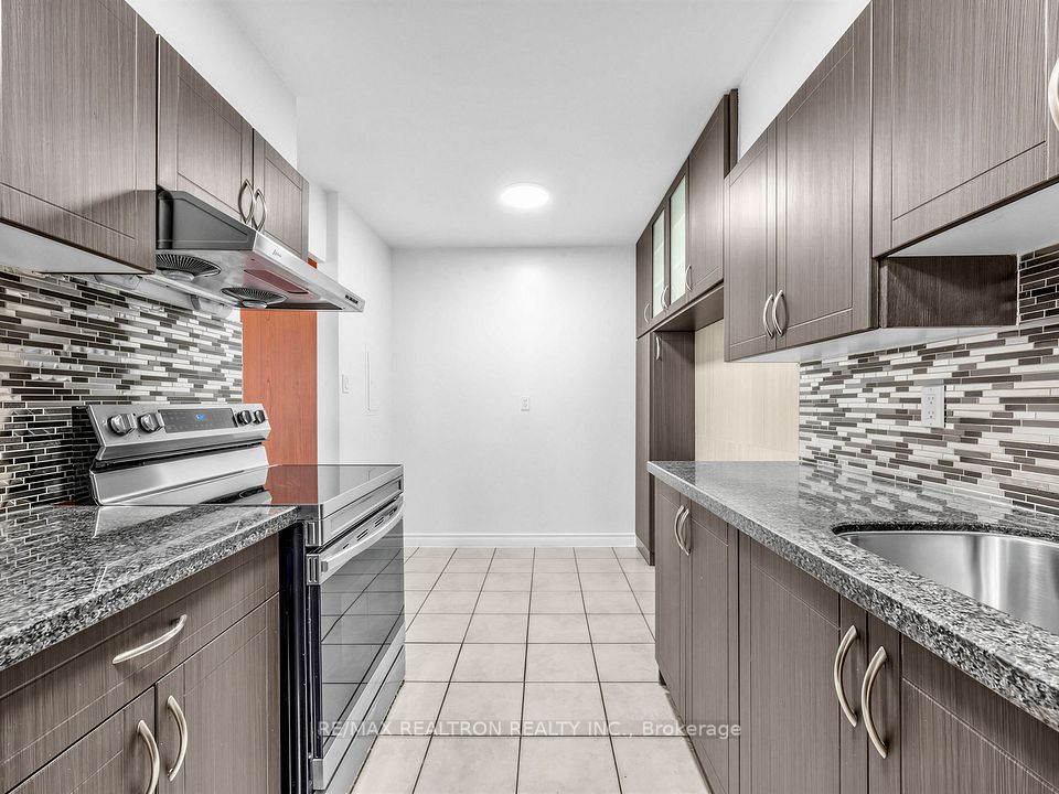 180 Markham Road 501, Toronto, ON M1M 2Z9 13