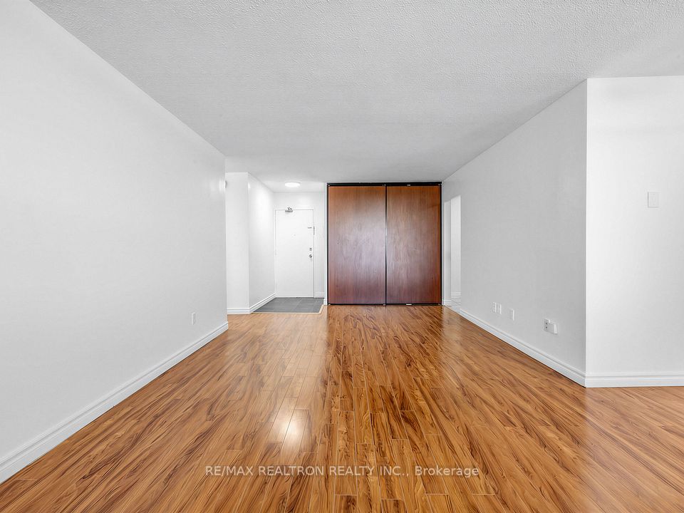 180 Markham Road 501, Toronto, ON M1M 2Z9 9