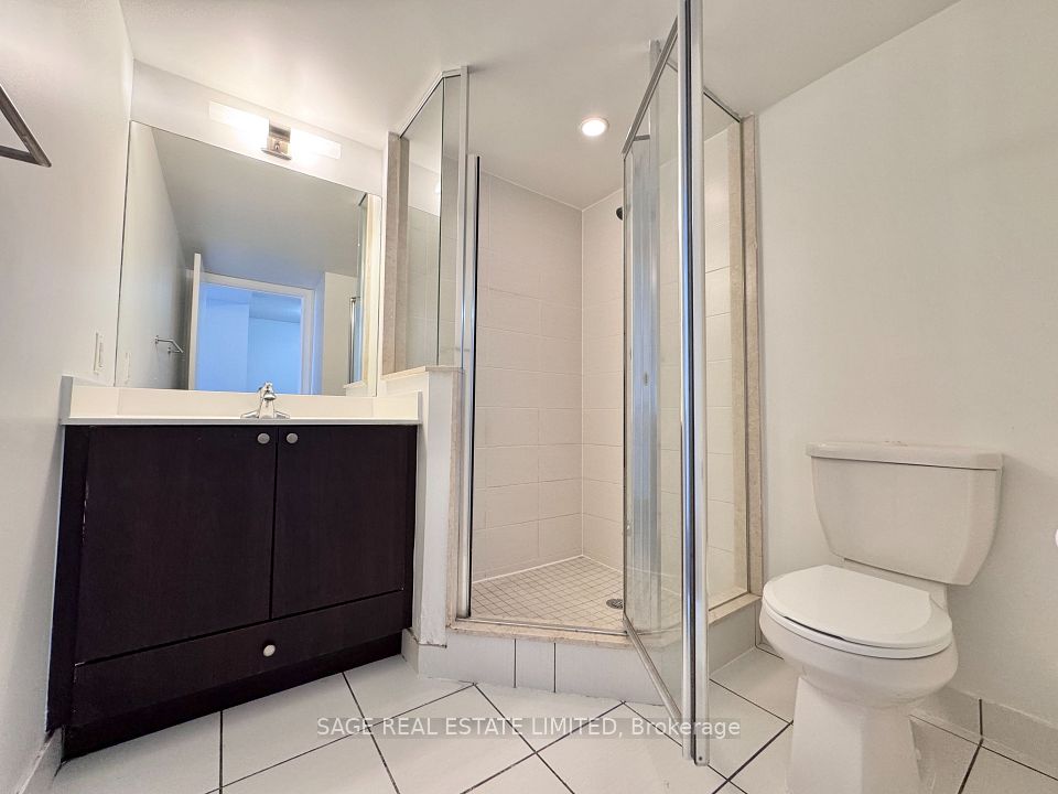 181 Village Green Square 2415, Toronto, ON M1S 0K6 8