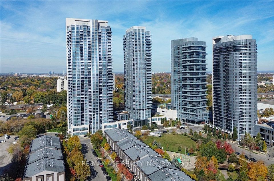255 Village Green Square 409, Toronto, ON M1S 0L7 4