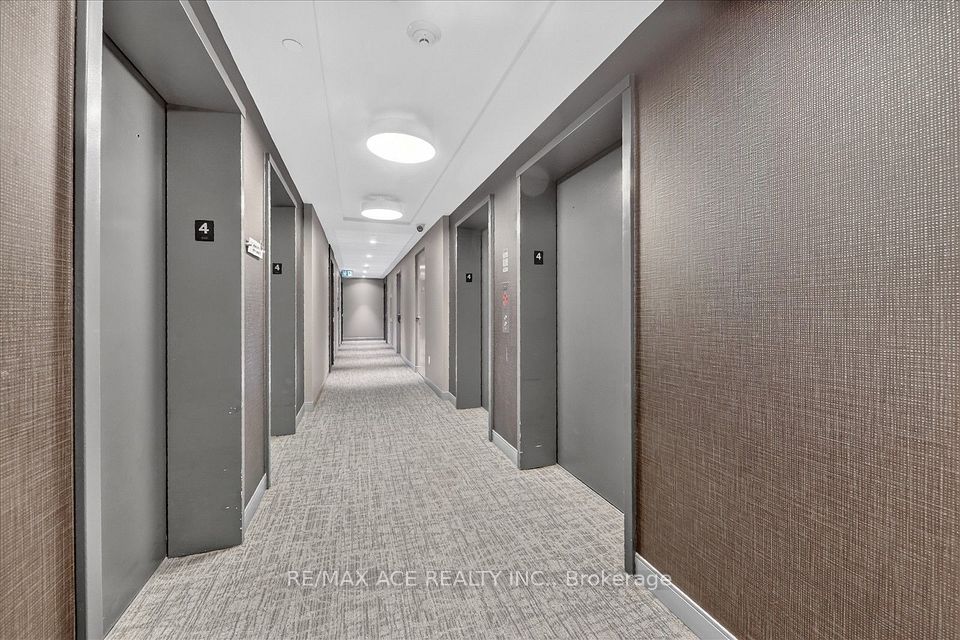 255 Village Green Square 409, Toronto, ON M1S 0L7 6