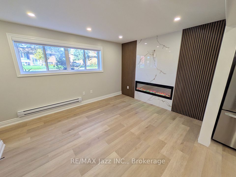 311 Dwight Avenue 2, Oshawa, ON L1J 1K8 8