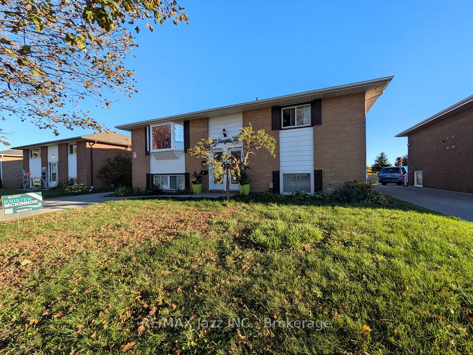 311 Dwight Avenue 2, Oshawa, ON L1J 1K8 2