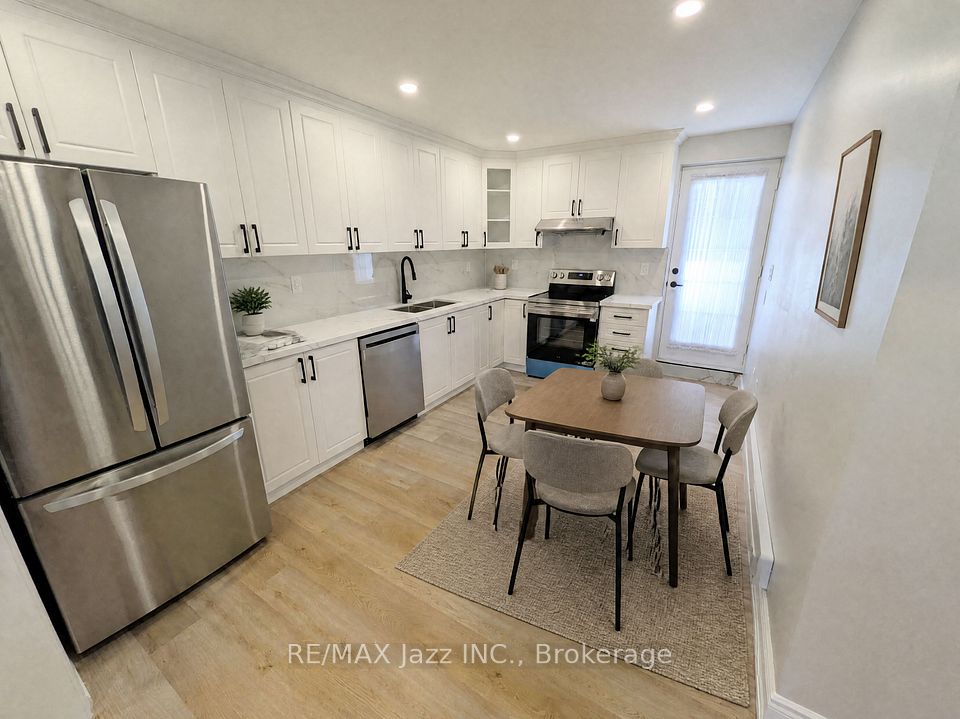 311 Dwight Avenue 2, Oshawa, ON L1J 1K8 14