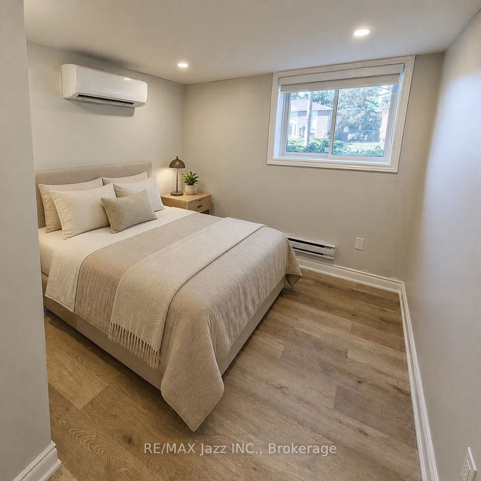 311 Dwight Avenue 2, Oshawa, ON L1J 1K8 24