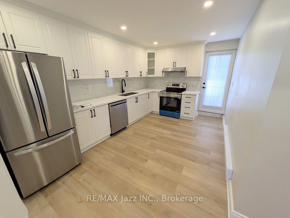 311 Dwight Avenue 2, Oshawa, ON L1J 1K8 13