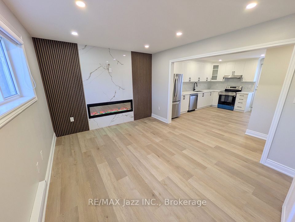 311 Dwight Avenue 2, Oshawa, ON L1J 1K8 12