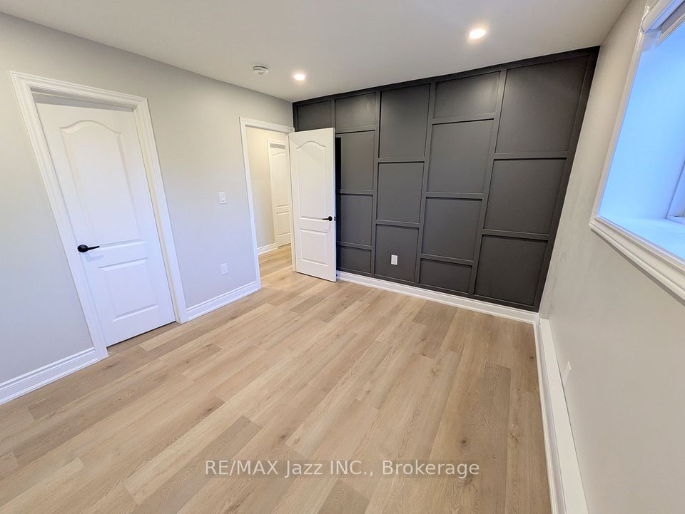 311 Dwight Avenue 2, Oshawa, ON L1J 1K8 20