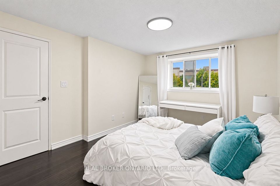 27 Collinsgrove Road, Toronto, ON M1E 3S3 11