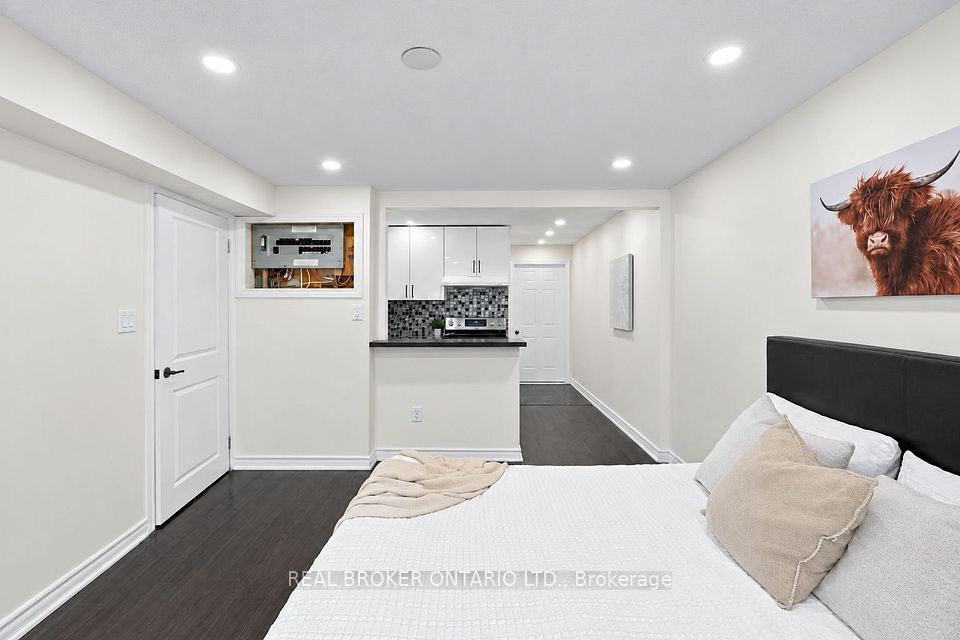 27 Collinsgrove Road, Toronto, ON M1E 3S3 20