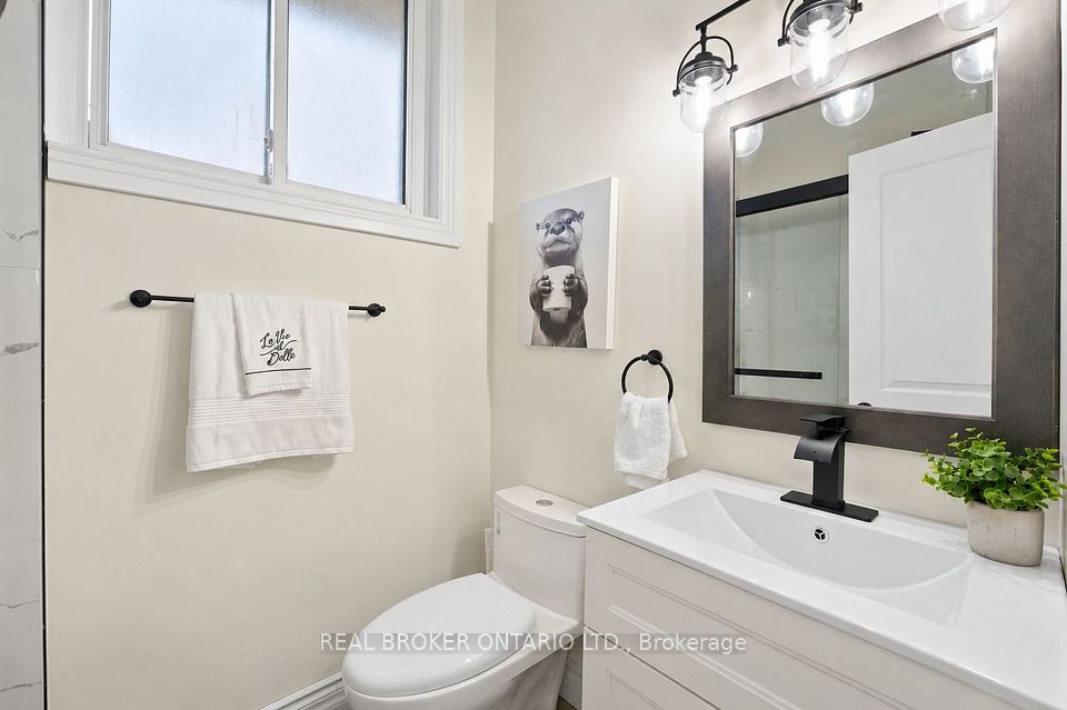 27 Collinsgrove Road, Toronto, ON M1E 3S3 13